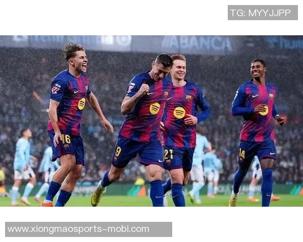 莱万连续两场西甲替补赛后不满率先离开诺坎普引发关注